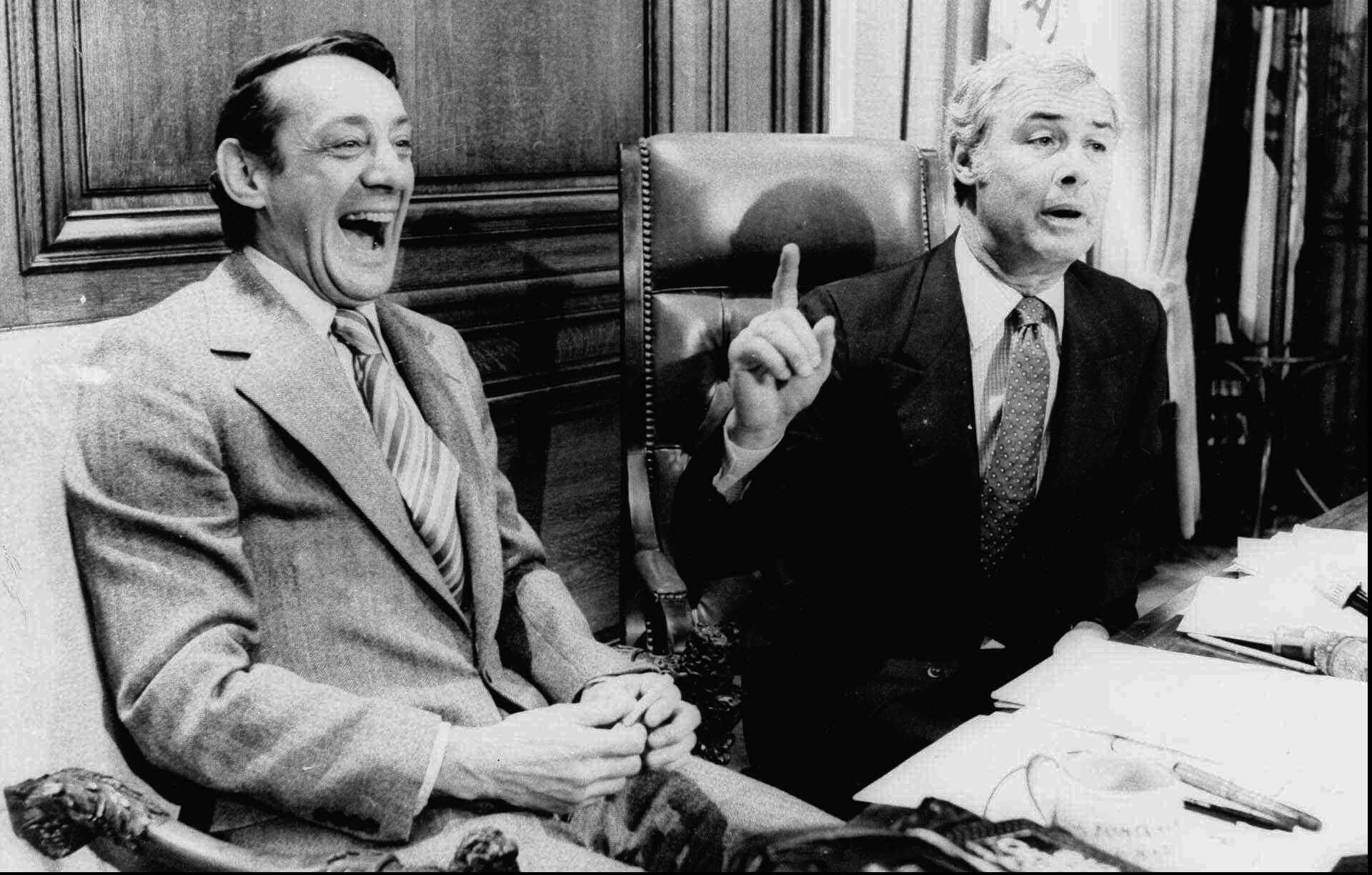 Harvey Milk 與市長 George Moscone. April 1977. Source:TIME.